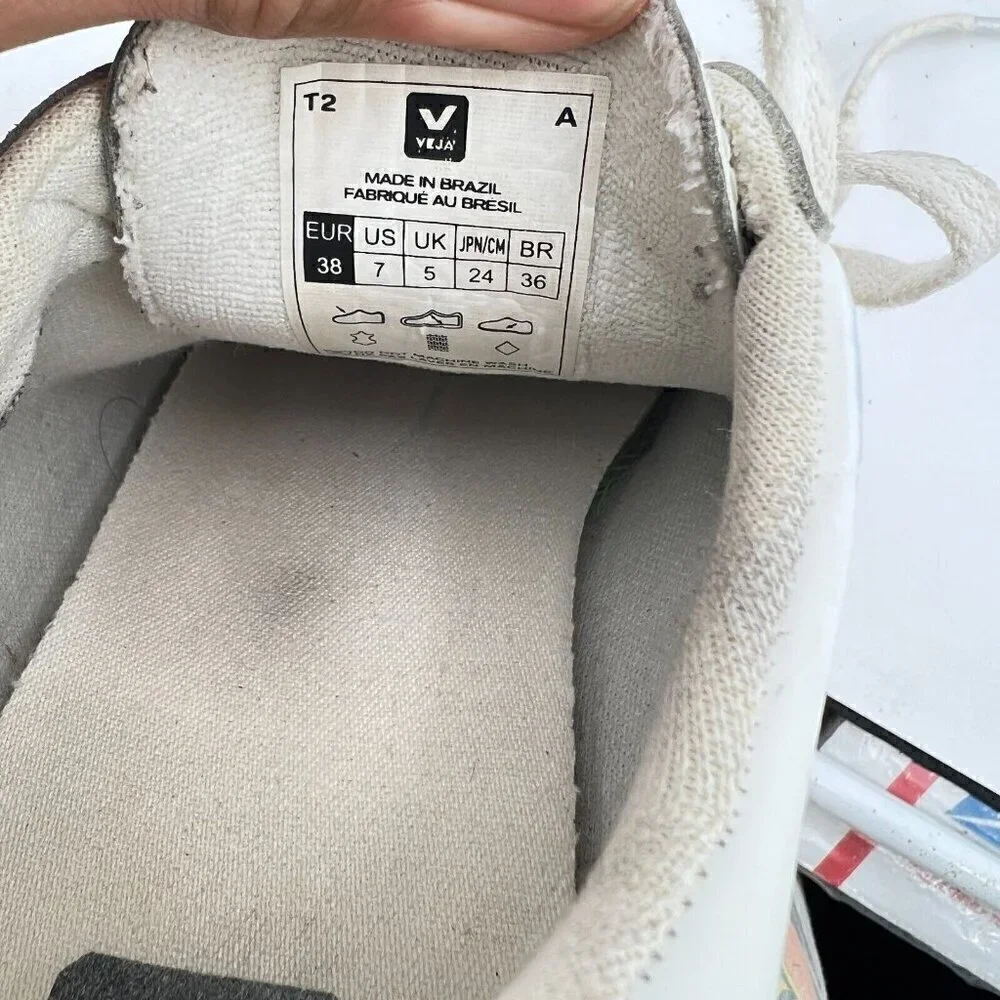 Veja Esplar Women Size 7 Extra White Leather V stitch Logo Lace Up Training Shoe